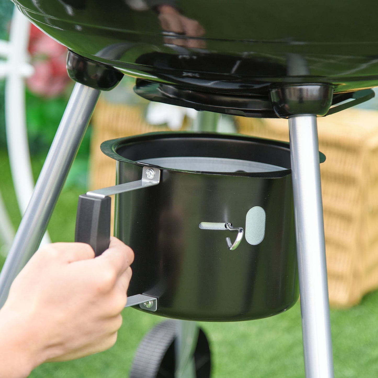 Outsunny Portable Kettle Charcoal Grill Withwheels 57Lx63Wx94H cm-Black/Silver