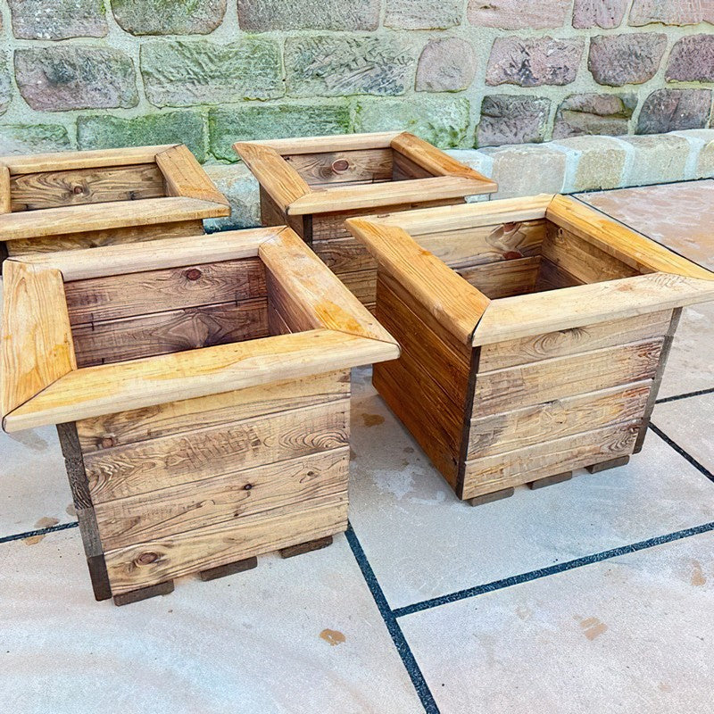 Charles Taylor Scandinavian Redwood Garden Planter Set by Charles Taylor